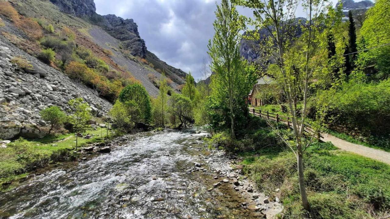 Riano En Las Montanas De Carmen Екстериор снимка