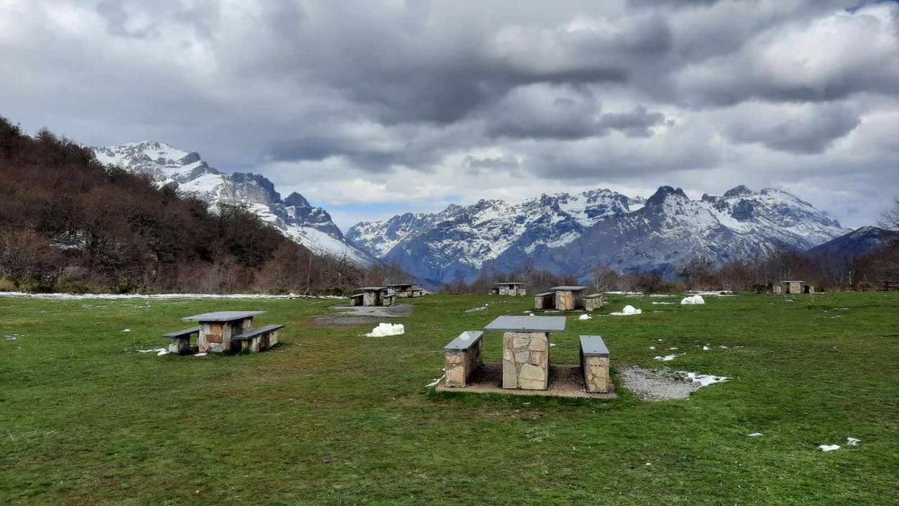 Riano En Las Montanas De Carmen Екстериор снимка